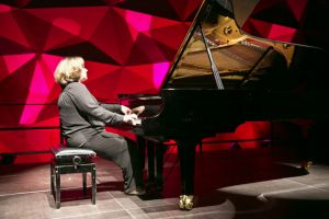 1215th Liszt Evening, Sofya Gulyak - piano, Juliusz Adamowski - commentary. <br> The National Forum of Music - Red Hall, 19th September 2016. Foto by Stanislaw Wroblewski.